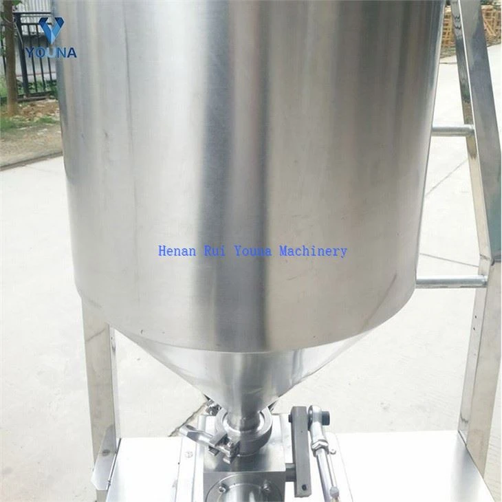 automatic 4 sides seal bag shampoo packing machine (3)